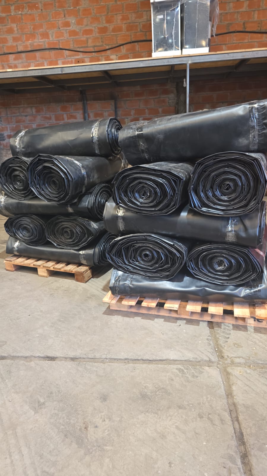 COMEDEROS GEOMEMBRANA HDPE TASTEX (750 MICRONES)