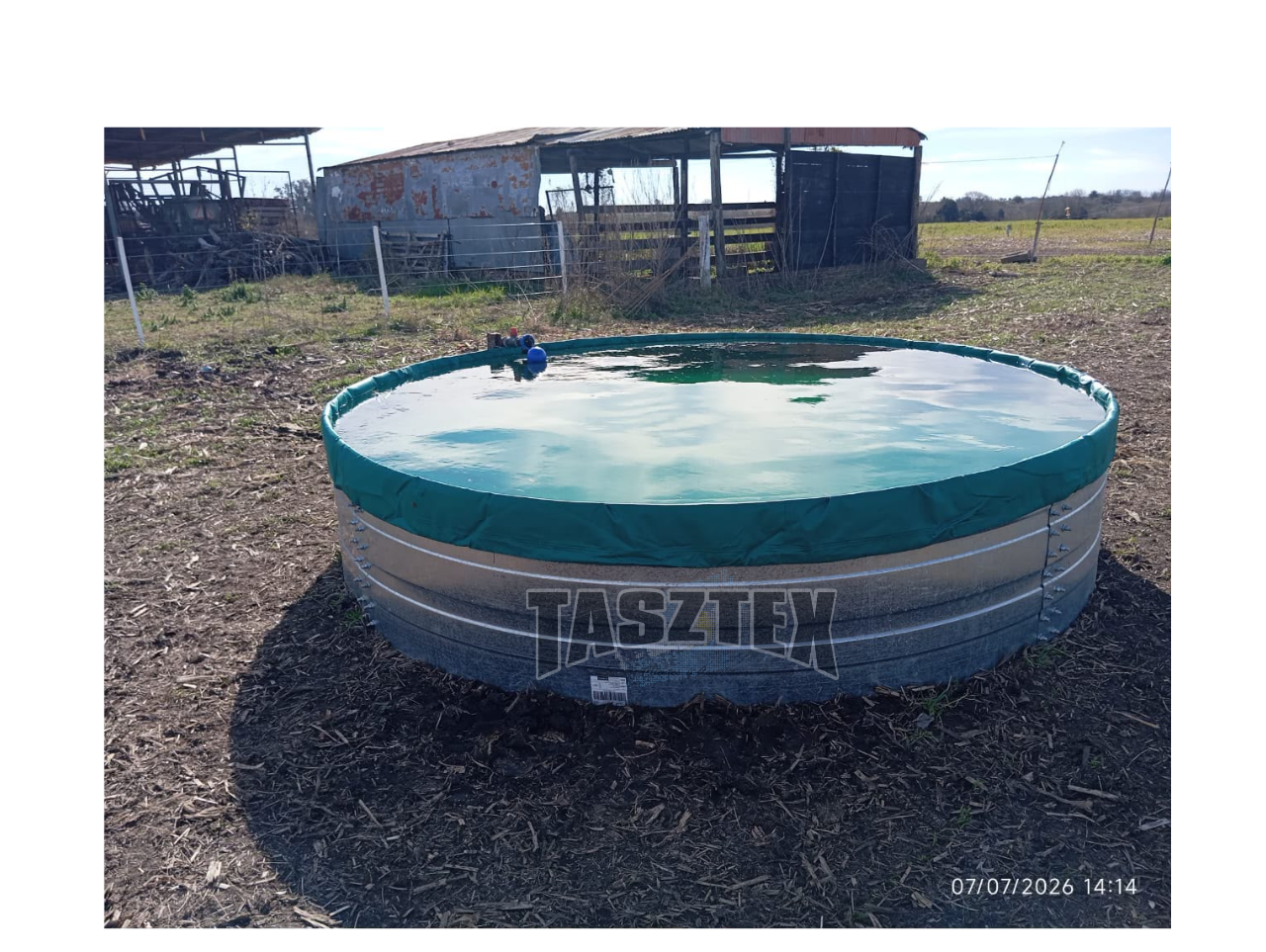 TANQUE BEBEDERO, CHAPA GALVANIZADA CON FUNDA DE LONA PVC INCLUIDA